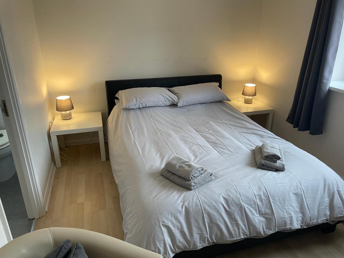 The Swallows Popular Location 3 Bedroom House Free Wi-Fi And Sky Tv In All Rooms Rough Close 外观 照片